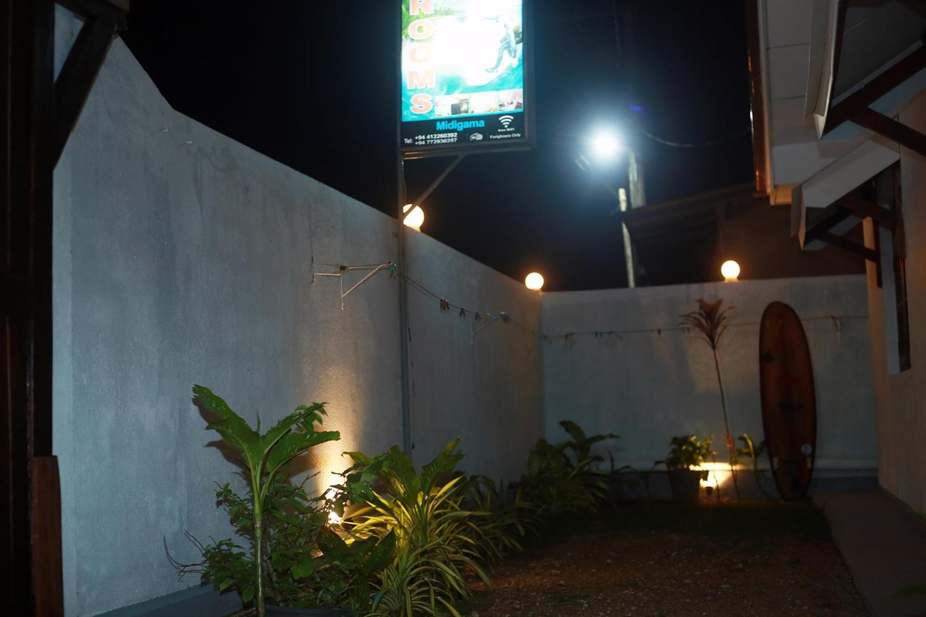 Shehara Sun Surf Lodge Midigama East Exteriör bild