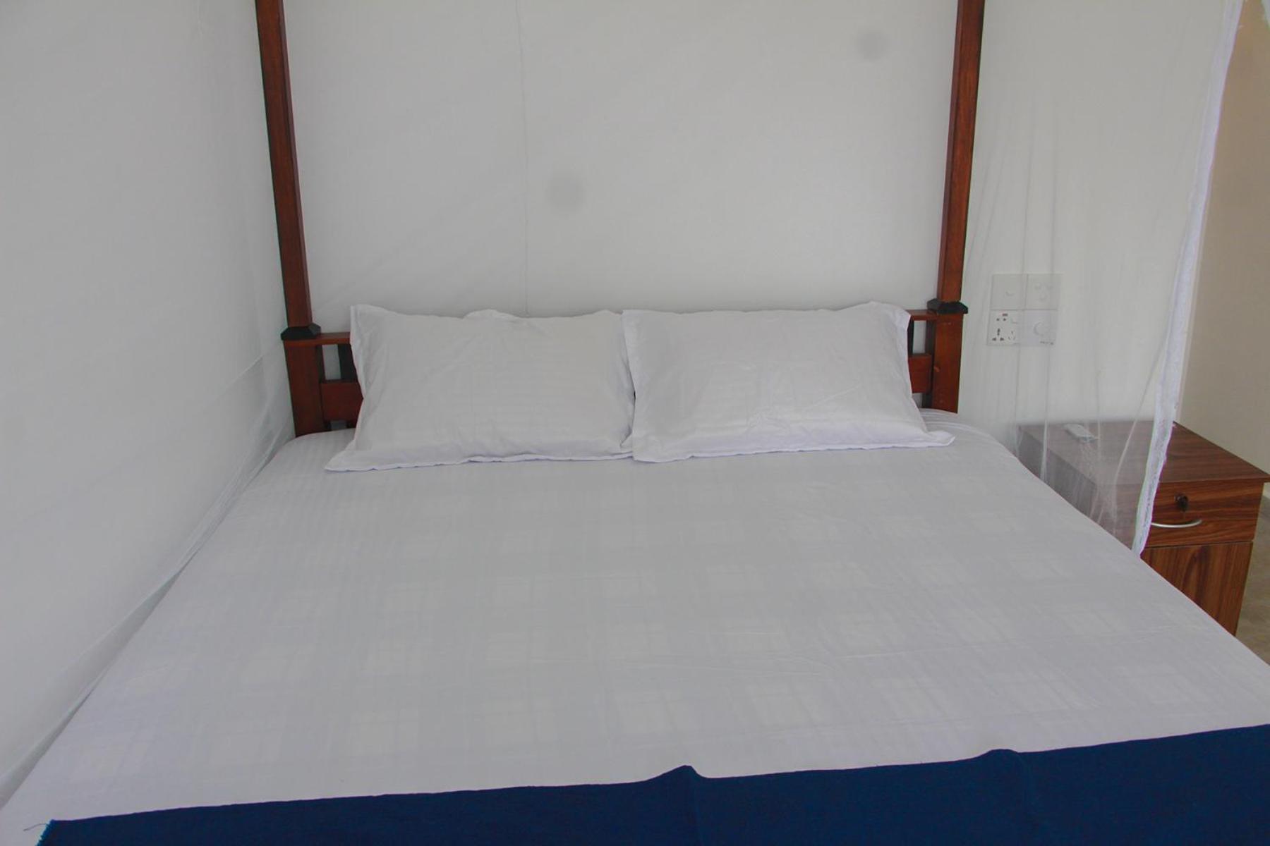 Shehara Sun Surf Lodge Midigama East Exteriör bild