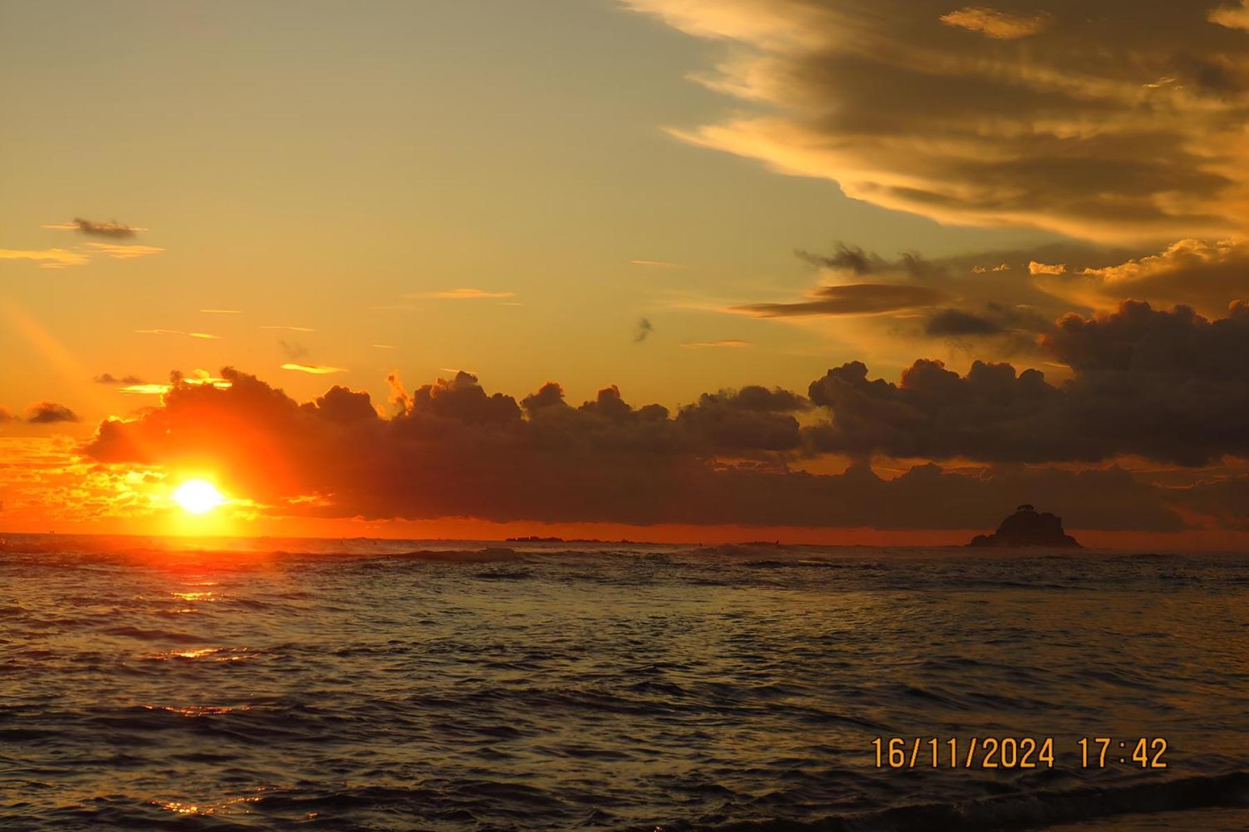 Shehara Sun Surf Lodge Midigama East Exteriör bild