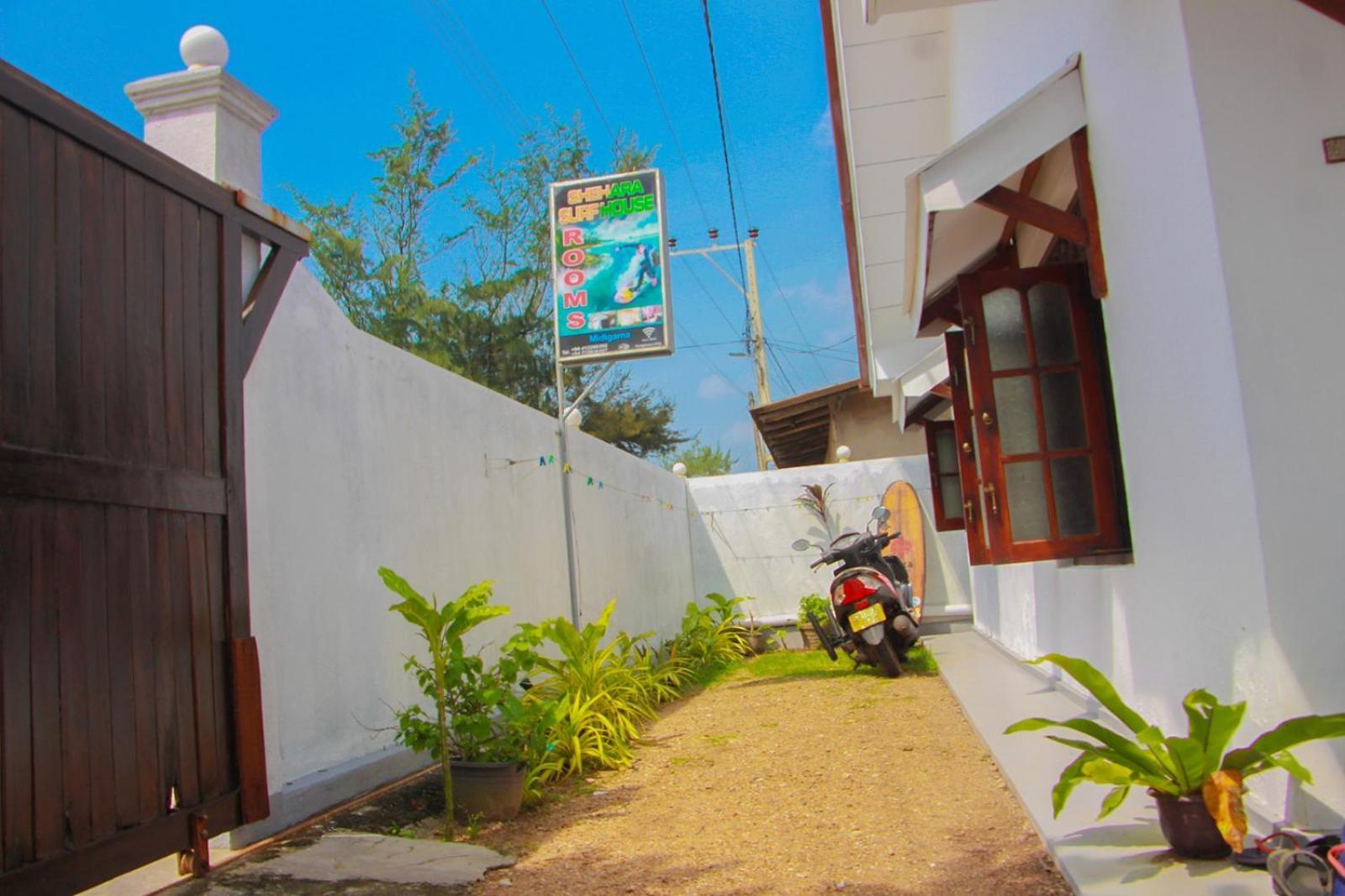 Shehara Sun Surf Lodge Midigama East Exteriör bild