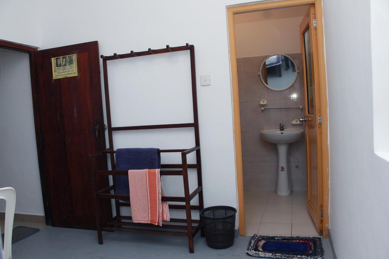 Shehara Sun Surf Lodge Midigama East Exteriör bild